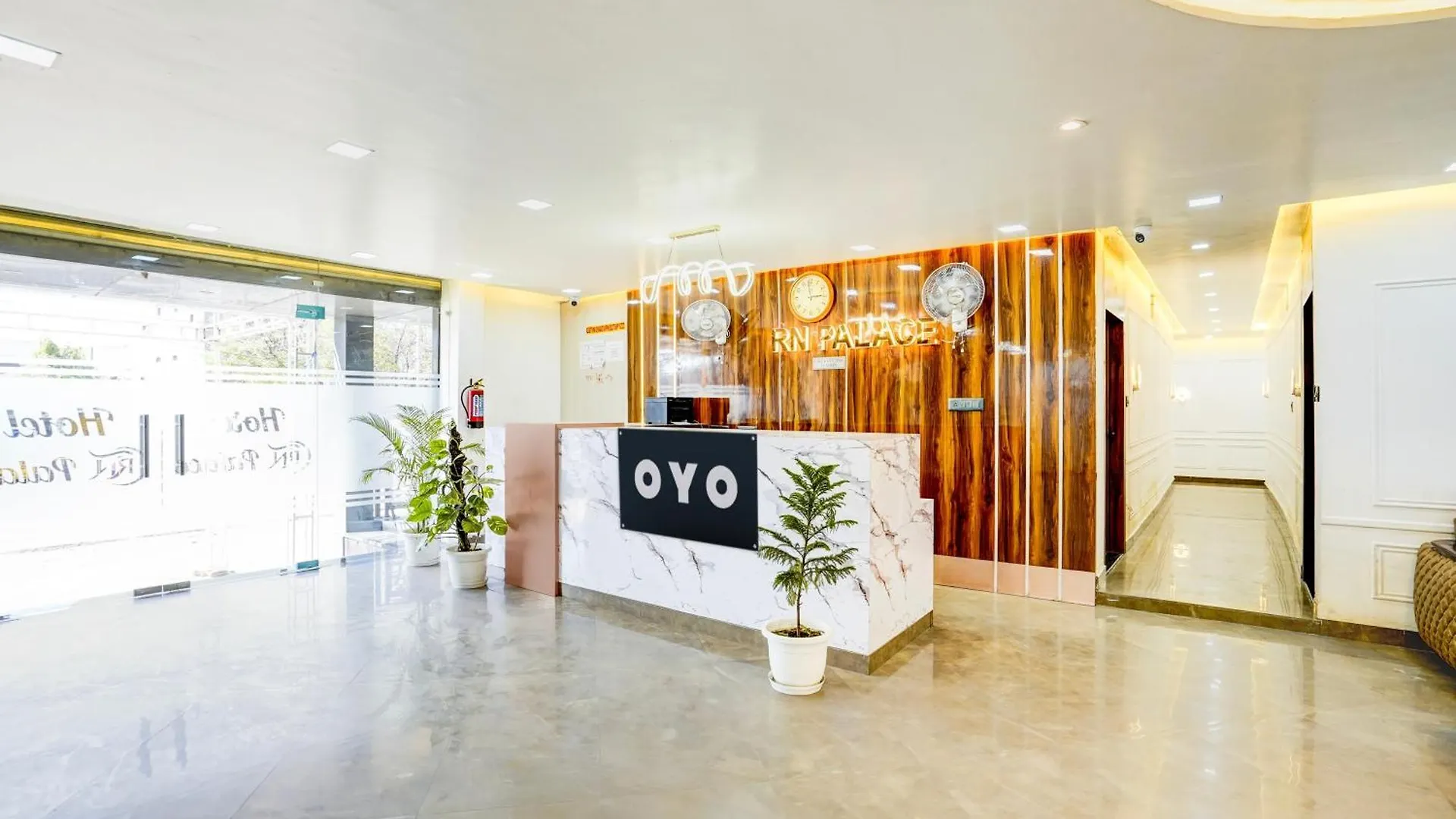 Hotel O R.N. Palace Nagla Dhīmar