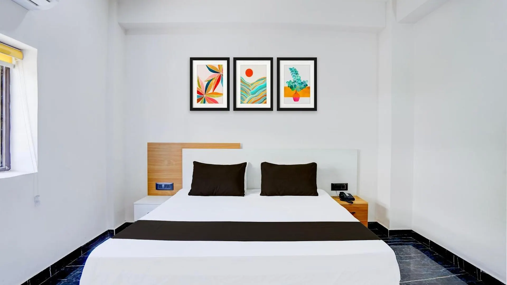 Hotel O R.N. Palace Nagla Dhimar