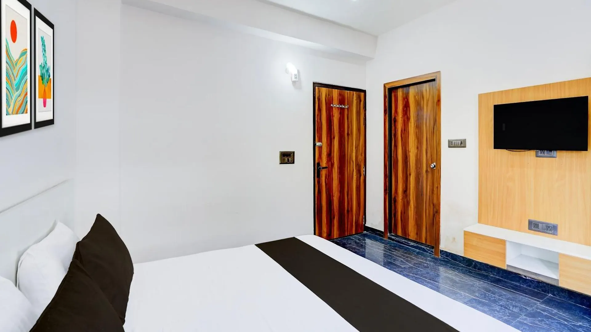 ***  Hotel O R.N. Palace Nagla Dhimar India